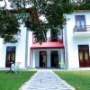 Отель The villa has 6 bedrooms, 1 bathroom, a flat-screen Tv with satellite channels,, фото 24