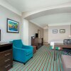 Отель La Quinta Inn & Suites by Wyndham Bakersfield North, фото 26