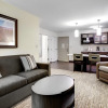 Отель Candlewood Suites Waco, an IHG Hotel, фото 2