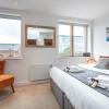 Отель OnPoint - Superb Waterside 2 bed Apt, фото 5