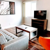 Отель Gorgeous Vacation Rentals in Culver City, фото 2