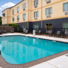 Отель Fairfield Inn & Suites by Marriott Arlington Six Flags, фото 10