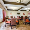 Отель Comfort Inn & Suites Lawrence - University Area, фото 12