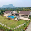 Отель StayVista at Villa 123 at Canary Farms - All Meals Included, фото 1