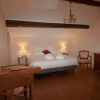 Отель Les Chambres d'Hôtes de Château Vieux Robin, фото 2