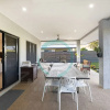 Отель Modern Living Private Pool Bar Pets OK, фото 13