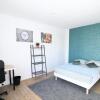 Отель Appartement neuf à Clichy A2 в Клишах
