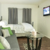 Отель Luxury 2 Bed Condo Near Downtown, фото 6
