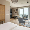 Отель Modern Apartment With Dishwasher, Beach at 100m, фото 2