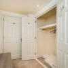 Отель LARGE 2 Bedroom Apt With Parking, фото 5
