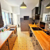 Отель Lovely 3 bedroom house with garden and parking, фото 17