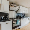 Отель Platform Avenues 5 Bed House, фото 9
