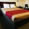 Отель Econo Lodge Inn and Suites, фото 20
