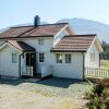 Отель 5 Person Holiday Home In Gurskøy, фото 15