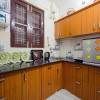 Отель OYO 14074 Home Serene 2BHK Barlowganj, фото 11