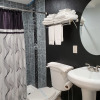 Отель Pinecrest Inn & Suites, фото 9