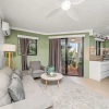 Отель Premium 1 Bedroom Apartment Sleeps 4, фото 8
