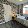 Отель Modernised Central Wigan Townhouse Sleeps up to 6, фото 6