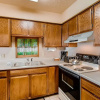 Отель Unique, Mountain 4 Br  4 Bedroom Condo - No Cleaning Fee! by RedAwning, фото 6