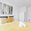 Отель 2 Bedroom Luxury St Albans Apartment - Free WiFi with Netflix & Parking. The property sleeps 6, фото 4