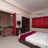 Отель OYO 4754 Hotel Center Point, фото 9