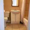 Отель Regency Inn & Suites, фото 1
