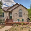 Отель Austin Home w/ 2 Furnished Decks & Lake Views, фото 1