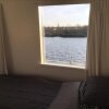 Отель The Island Houseboat в Амстердаме