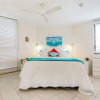 Отель Cairns Ocean View Apartment in Aquarius, фото 16