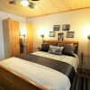 Отель Mountain Air Retreat - 3 Br Cabin, фото 4