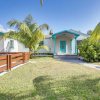 Отель Hollywood Cottage: 2 Mi to Hollywood Beach!, фото 1