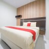 Отель RedDoorz Plus near Mall Panakukang 2, фото 12