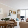 Отель Bright Traditional 1bed Battersea Riverside Apt, фото 10