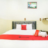 Отель RedDoorz Plus near Pelabuhan Bitung, фото 19