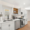 Отель Beautifully Modern Cottage in Historic Norcross, фото 12