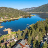 Отель Bayview Bungalow - Cabin with Hot Tub One Block from Big Bear Lake!, фото 14