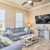 Отель South Padre Island Condo - 200 Ft to Beach!, фото 6