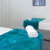 Отель Tudors eSuites 4 Bedroom House with Garden & 9 Beds, фото 26