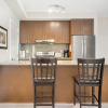 Отель Lakefront Lux 2BR Symphony Of Comfort, фото 13