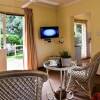 Отель Bushwillow Spacious Cottage for 2 People With Private Garden Access, фото 5