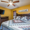 Отель North Ridge Place Brand New Log Cabin with Hot Tub Great Location, фото 6