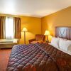 Отель Rodeway Inn & Suites, фото 1
