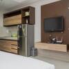 Отель Relaxing Studio Apartment Atria Residences Near Summarecon Mall Serpong, фото 2