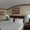 Отель Holiday Inn Express Hotel & Suites FOREST, фото 35