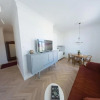 Отель Lovely 2-bedroom apartment with free parking, фото 1