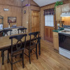 Отель Er31 - Grandma And Granpaws Place - Great Location - Close To Parkway In Pf 2 Bedroom Cabin by RedAw, фото 11