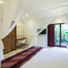 Отель Authentic 4BR Villa With a Touch of Wood, фото 1