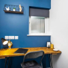 Отель 7 bedroom house ENSUITE Rooms, fully equipped kitchen, free WIFI, TVs in all rooms CITY CENTRE CLOSE, фото 12