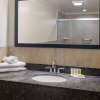 Отель Travelodge by Wyndham Manhasset, фото 8
