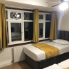 Отель Golden Villa - Charming 3-bed House in Uxbridge, фото 1